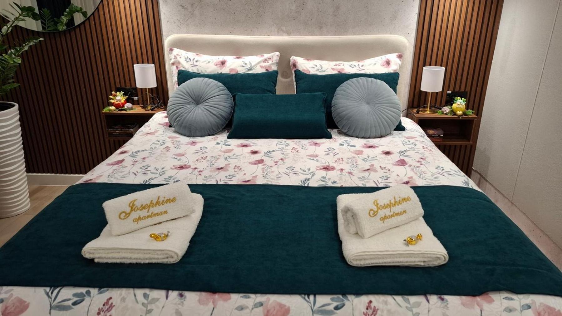 Josephine Apartment ซูโบติกา ภายนอก รูปภาพ